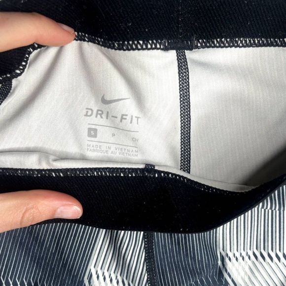 Nike Pro Dry-Fit Patterned Women's Compression Tight Athletic Leggings - Picture 4 of 6